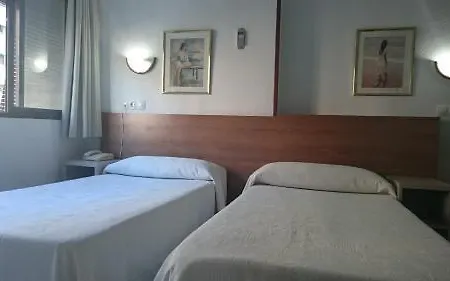 Casa de hóspedes Terminal 2*