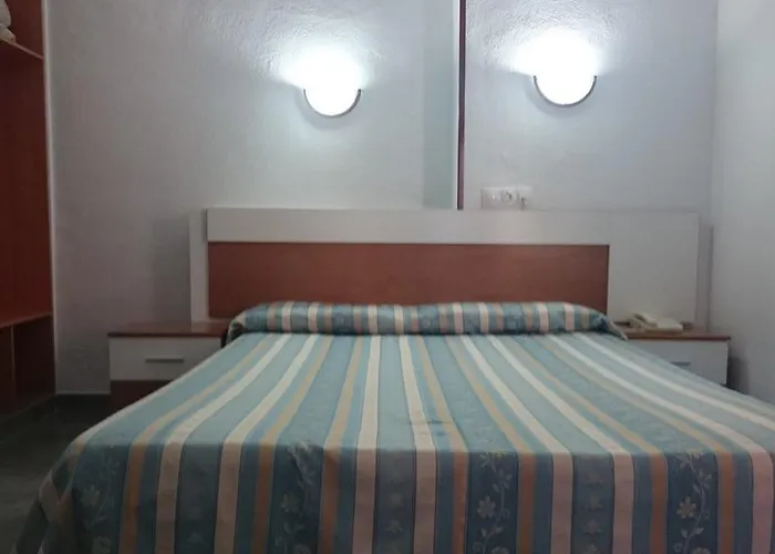 ペンション テルミナル ゲストハウス 4*