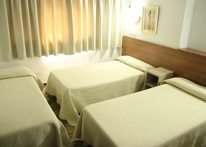 ペンション テルミナル ゲストハウス マラガ