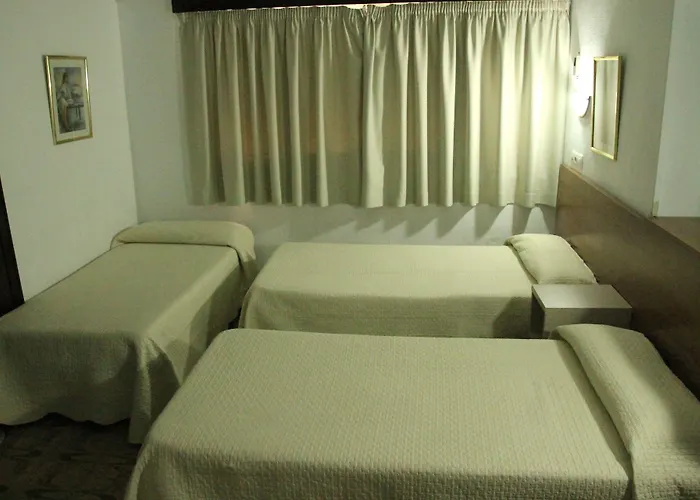 ペンション テルミナル ゲストハウス マラガ