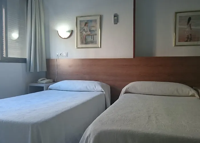 ゲストハウス ペンション テルミナル マラガ