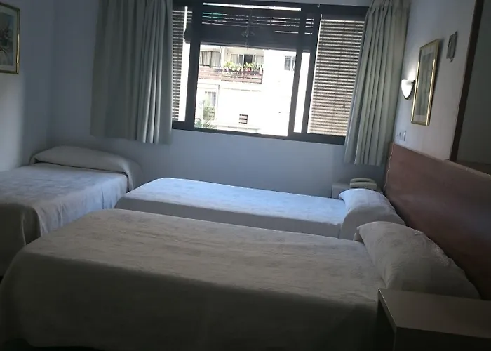 ペンション テルミナル 4* マラガ