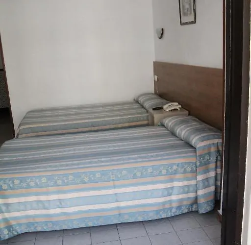 ペンション テルミナル ゲストハウス 4*